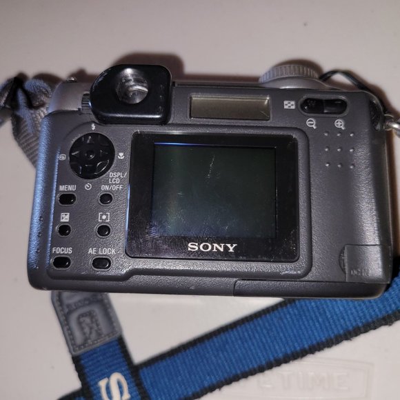 2 Cameras, Sony Cyber-Shot DSC-S75 & G.E.14 MP Ultrazoom Digital Camera-$100 obo - Picture 6 of 16